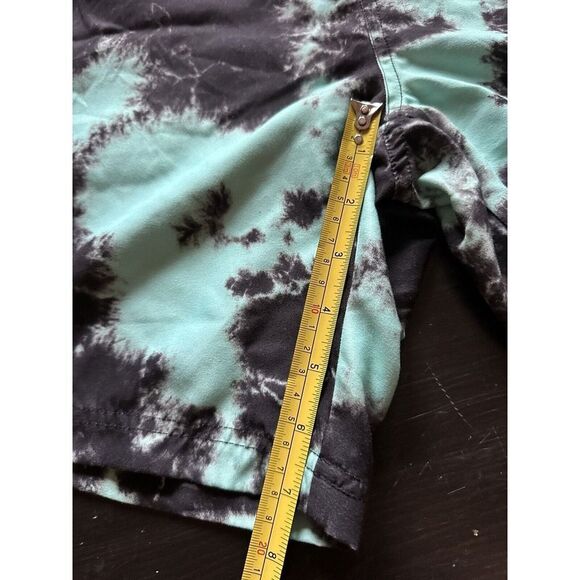 Young and Reckless‎ Green Black Tie Dye Elastic Polyester Shorts Size XL - Picture 8 of 9